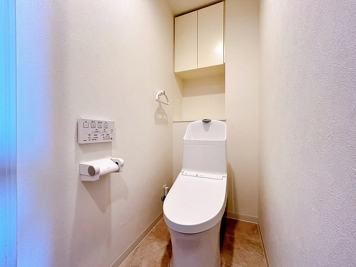 【仲介手数料無料／蟹江町】　ラドーニタワー蟹江　302号室のトイレ