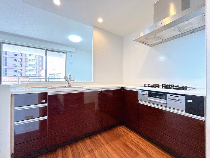 【仲介手数料無料／蟹江町】　ラドーニタワー蟹江　302号室のキッチン