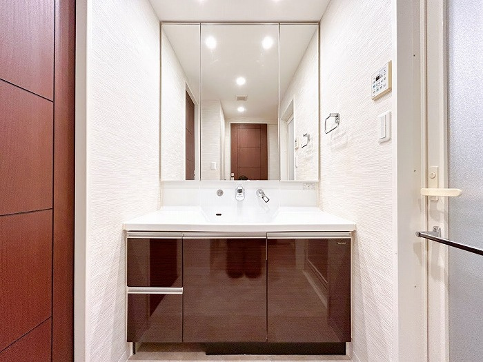 【仲介手数料無料／蟹江町】　ラドーニタワー蟹江　302号室の独立洗面台