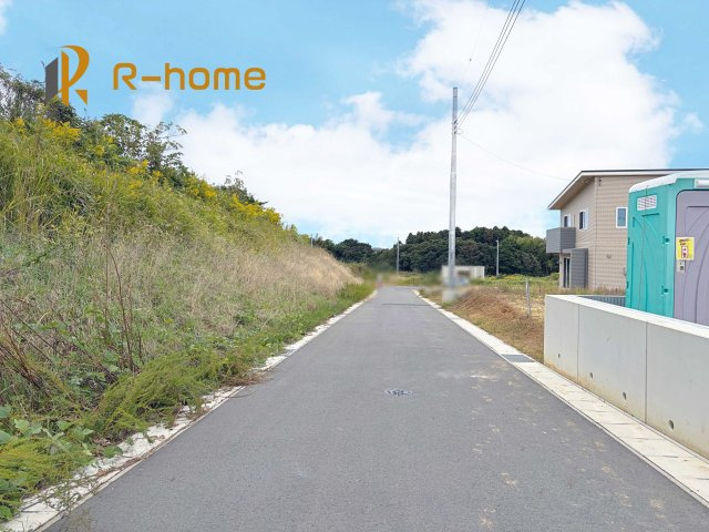 ひたちなか市船窪第1　新築戸建て　1号棟の前面道路含む現地写真|周辺環境も併せて案内致します♪
閑静な住宅地で笑顔あふれる新生活！
ぜひ現地へお越しください♪