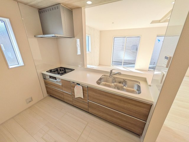 八王子市　小門町　新築一戸建てのキッチン|～使い勝手の良いシステムキッチン～