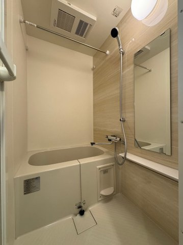 エスリード上前津LIVIA　名古屋市賃貸　仲介手数料無料の浴室