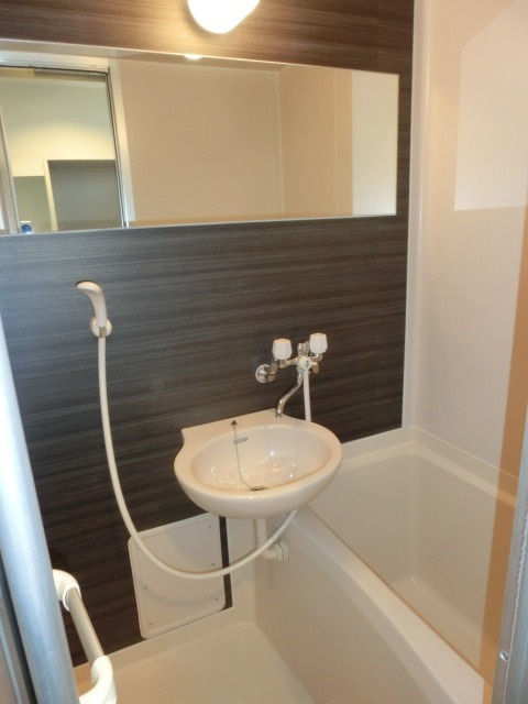 メゾンプラチノの浴室