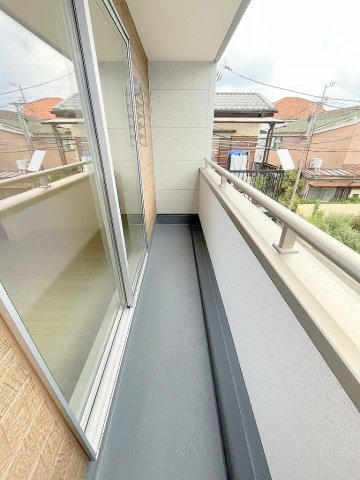 八潮市大瀬　新築戸建　全1棟のバルコニー|2階・南向きバルコニーにて日当たり良好