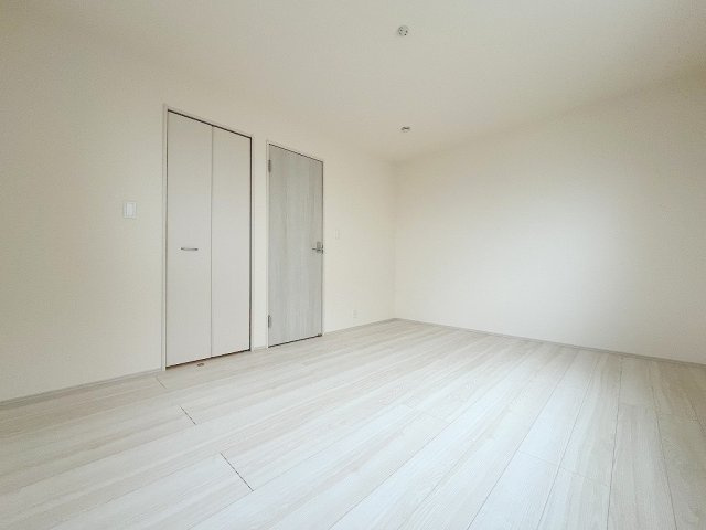 八潮市大瀬　新築戸建　全1棟の洋室|ウォークインクローゼット付の洋室7.88帖