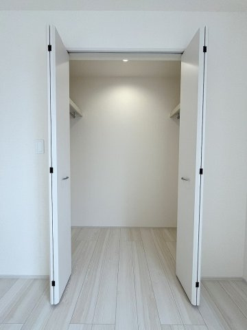 八潮市大瀬　新築戸建　全1棟の収納|大切な衣類を収納できるクローゼット付き