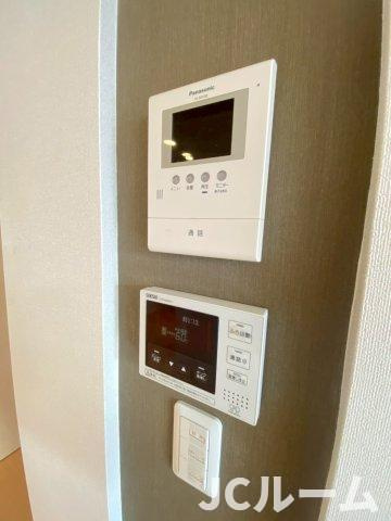 MastTown下門前Eの玄関