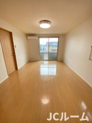 MastTown下門前Eの洋室