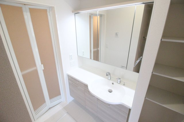 【独立洗面台】 | プティ・パレ