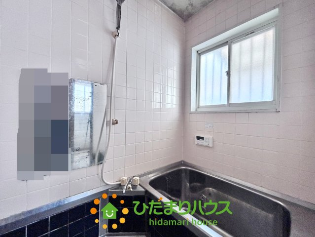 加須市不動岡１期　中古一戸建ての浴室