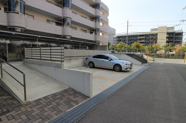 西神糀台ミオの駐車場