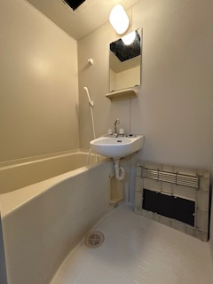 アルカサル江坂の浴室|きれいなお風呂です