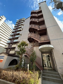 アルカサル江坂の外観|きれいな外観です