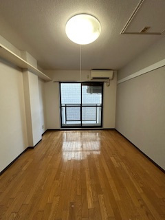 アルカサル江坂の居間・リビング|リビングです