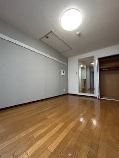 アルカサル江坂の居間・リビング|ゆったりとした居間です