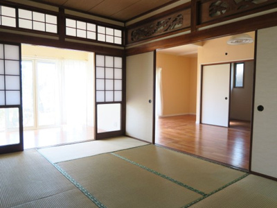 【和室】 | 吉野貸家 | 和室と広縁のある、落ち着いた空間です。