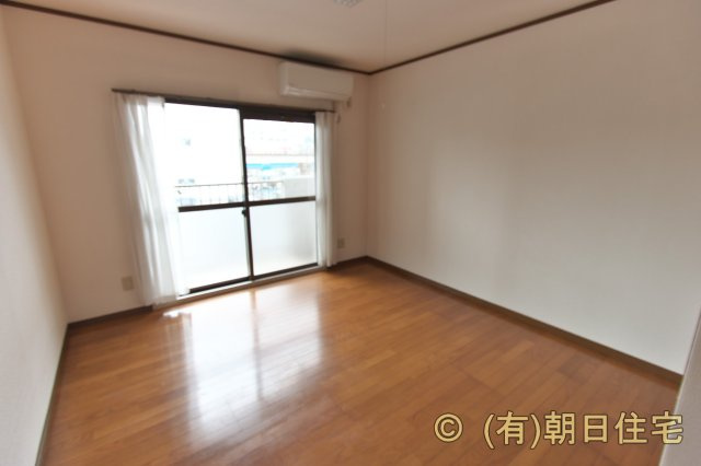 ピュア広本町の洋室