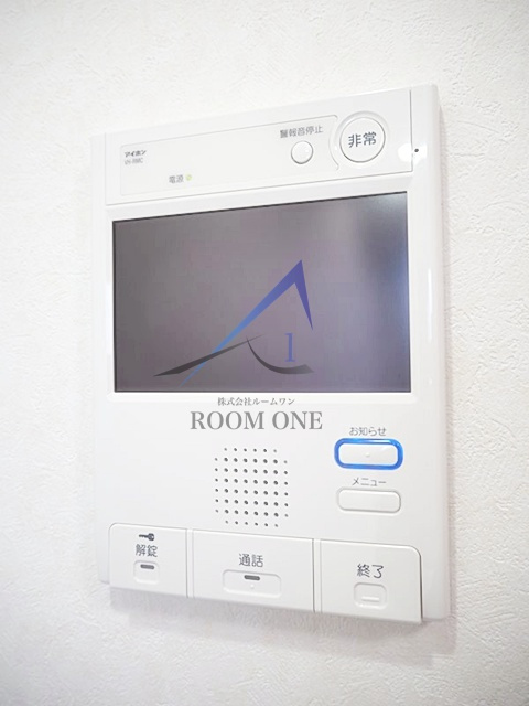 ルーブル横濱反町のセキュリティ|モニター付インターホンです。