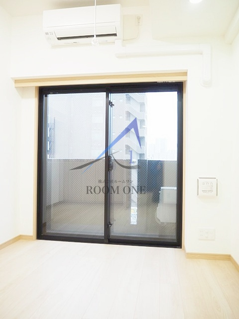 ルーブル横濱反町の居間・リビング|洋室のお部屋です。