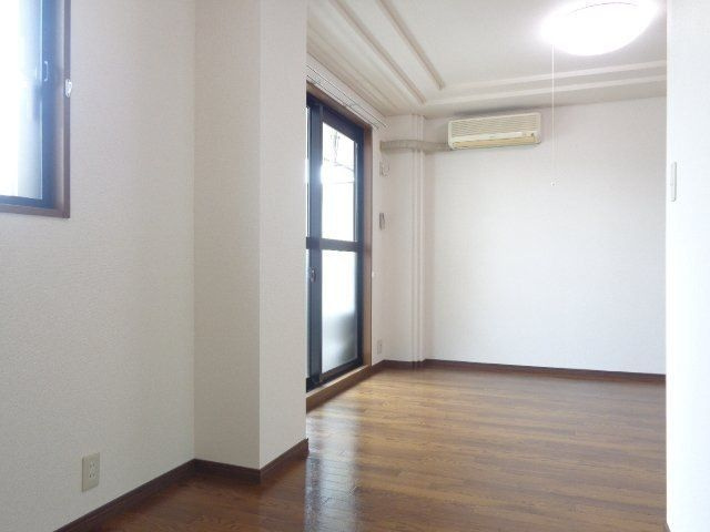 アヴィニョンの洋室|スタンダードな洋室です