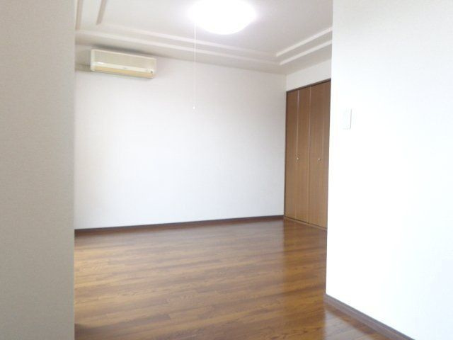 アヴィニョンの洋室|ゆったりした洋室です