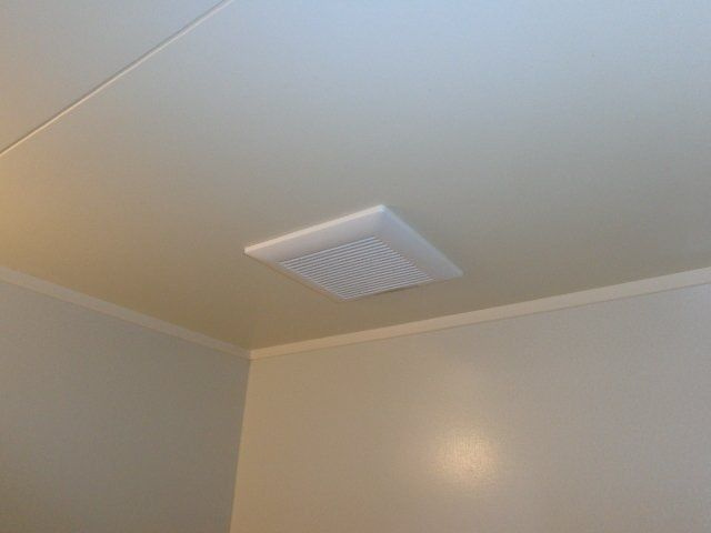 アヴィニョンの浴室|換気扇