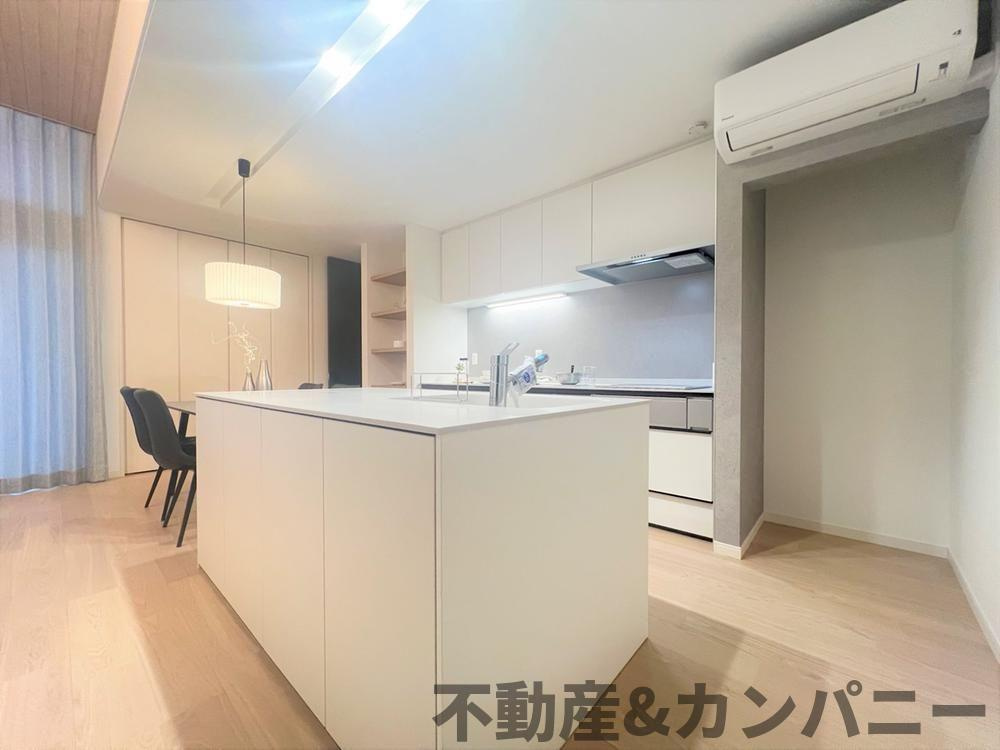 松山市御幸２丁目の新築一戸建のキッチン|お料理しやすいキッチンです