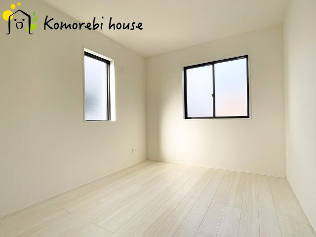 さいたま市大和田町18期　新築一戸建て　グラファーレ　01の洋室|落ち着いた色調の洋室です