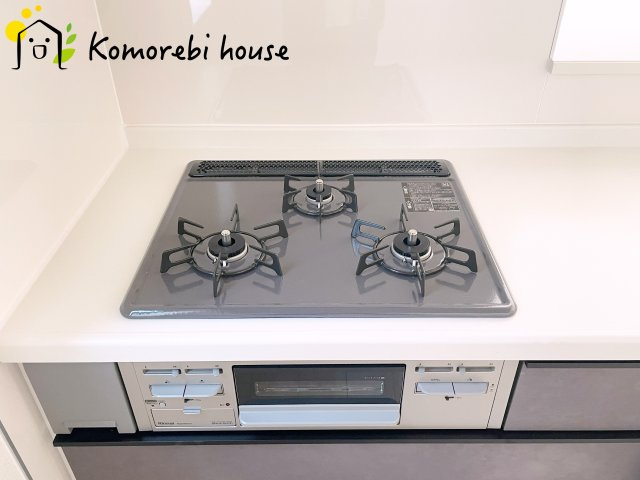 さいたま市大和田町18期　新築一戸建て　グラファーレ　01のキッチン|きれいなキッチンです