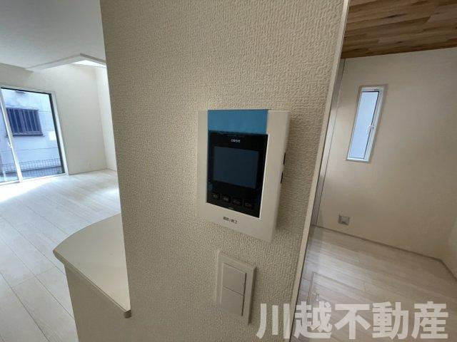 リビング吹抜で明るく開放的な空間のセキュリティ|ご希望の物件をお探しします