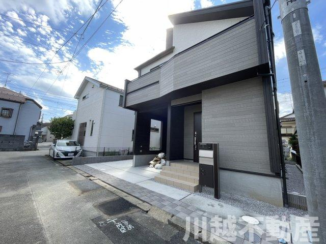 リビング吹抜で明るく開放的な空間