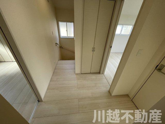 リビング吹抜で明るく開放的な空間のその他|各種金融機関取り扱っています