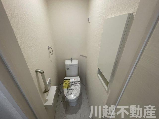 リビング吹抜で明るく開放的な空間のトイレ|迅速・確実・丁寧な対応を心かげています