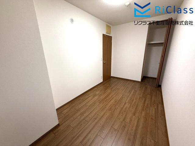 須磨シーサイドヒルズIの洋室|個人の部屋や寝室として使える洋室です