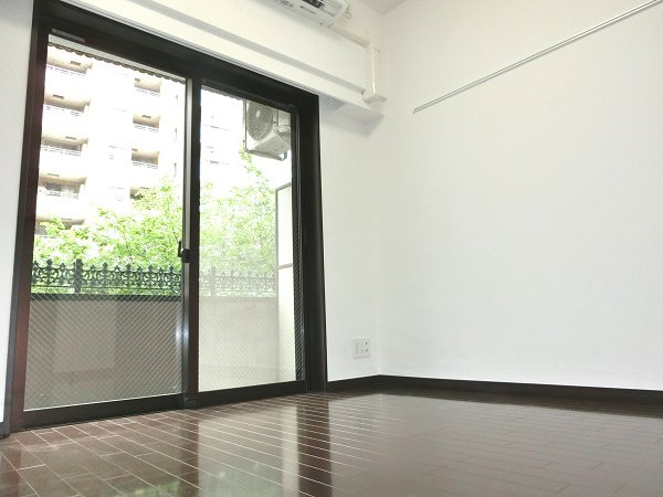 新品家具付きマンション桜木町1(KaGood神奈川)の洋室