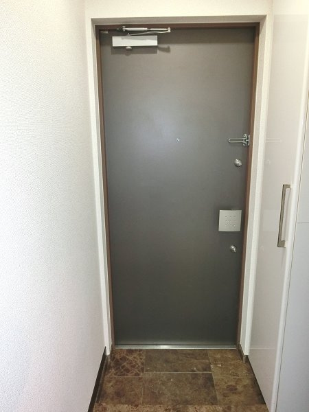 新品家具付きマンション桜木町1(KaGood神奈川)の玄関