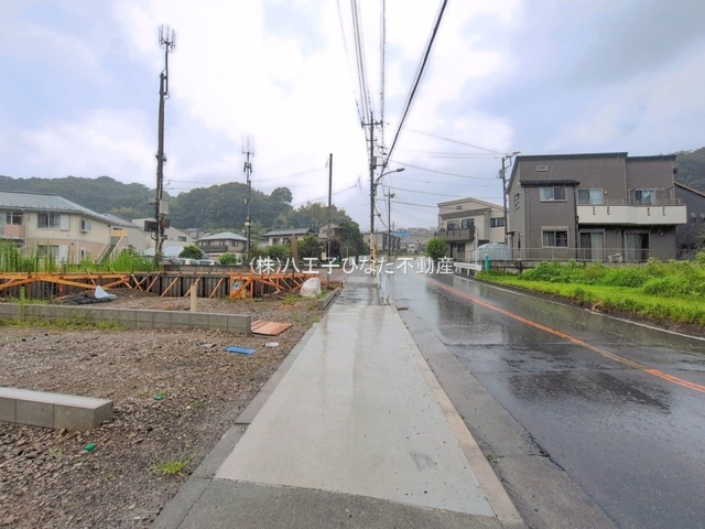 『八王子市土地』八王子市中山589-7【仲介手数料無料】の前面道路含む現地写真|～仲介手数料無料☆八王子ひなた不動産～　八王子市中山　売地