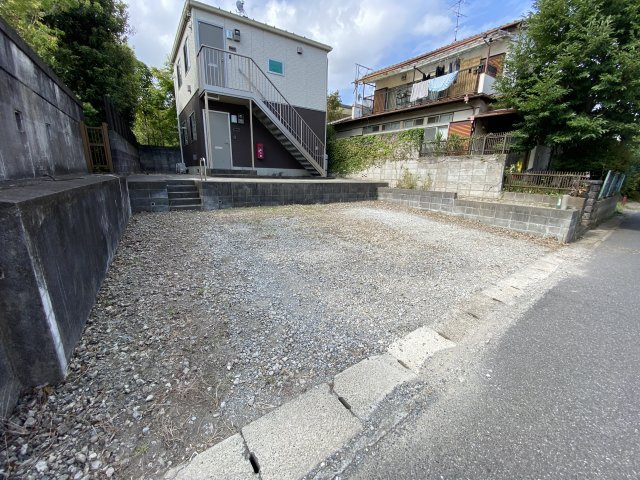 YANAKA・Ⅱの駐車場