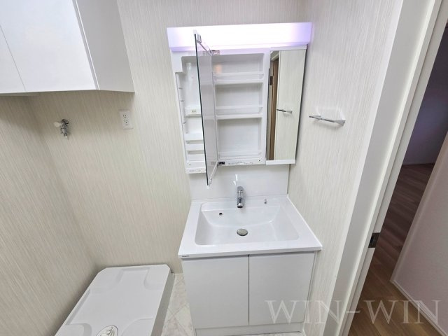 ブルシアの独立洗面台