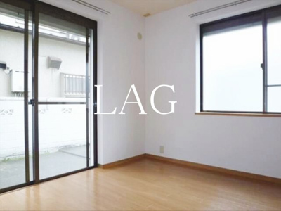 【居間・リビング】 | クリスタル和幸 | 洋室のお部屋です。