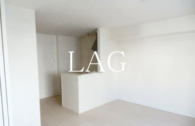 【居間・リビング】 | フローラ平井 | 洋室のお部屋です。