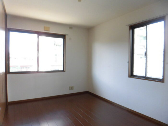 リーフレットエコーⅠ号館の洋室|201 洋室