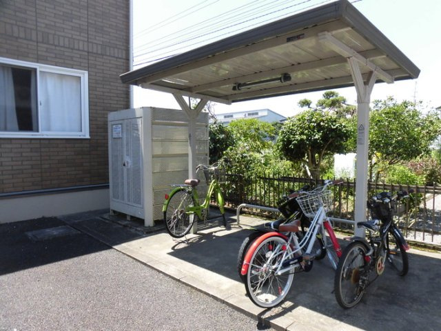ホームパーティー Ⅱ号館のその他共用部分|駐輪場