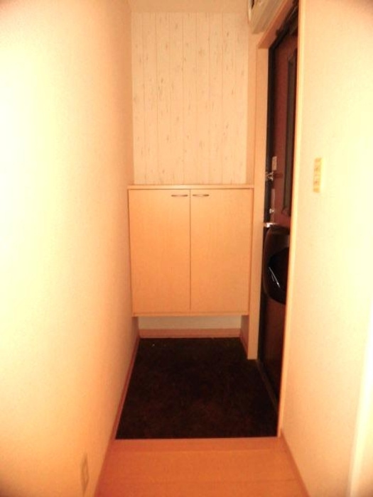 フローラルビレッジ Ⅰ番館の玄関|Ⅰ号館 101 玄関