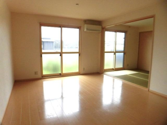 フローラルビレッジ Ⅰ番館の和室|Ⅰ号館 101 LDK・和室