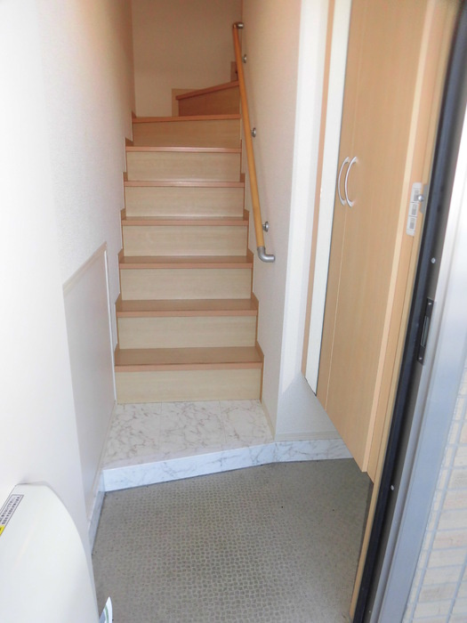 シェルト下川東の玄関|206 玄関