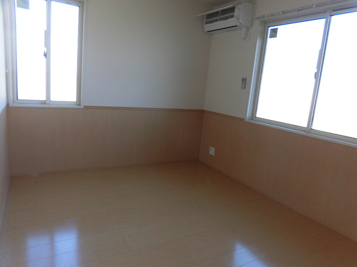 シェルト下川東の洋室|206 北側洋室