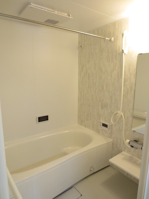 コンフォーレ鷹尾 A棟|Ａ202 換気乾燥機付きバスルーム