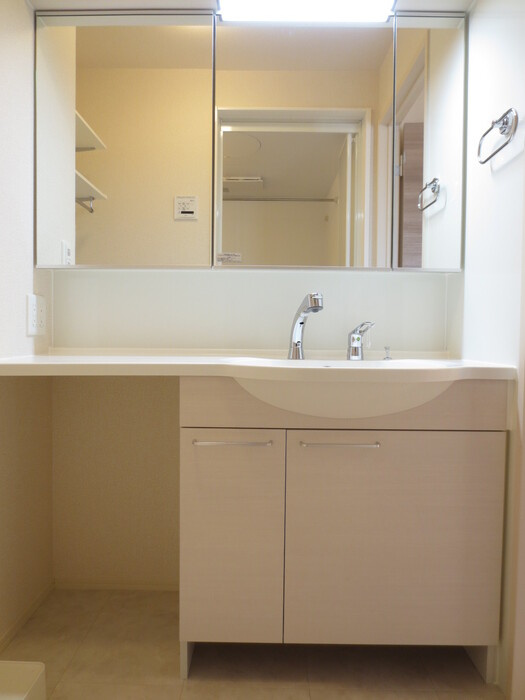 コンフォーレ鷹尾 A棟|Ａ202 洗髪洗面化粧台