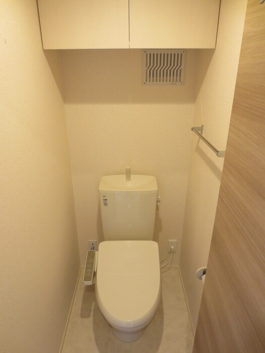 コンフォーレ鷹尾 A棟のトイレ|Ａ202 温水洗浄暖房便座トイレ